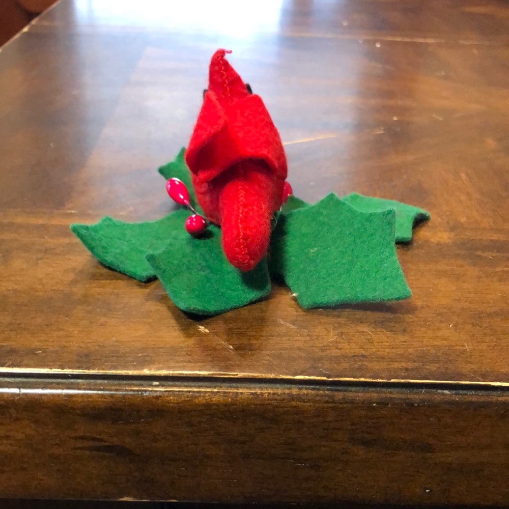 Handcrafted Red Cardinal Ornament - Picture 4 of 6